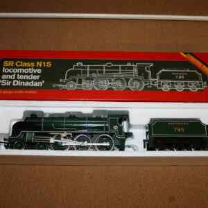 Hornby R154 Sir Dinadan Southern Rail Green No795