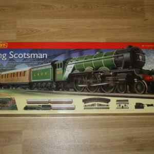 Hornby R1072 Flying Scotsman Train Set Pre Owned DCC Ready See Details In Description