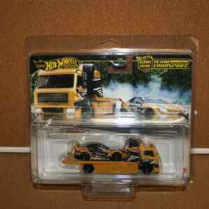 Hot Wheels Premium Car Culture Team Transport #86 Toyota/Fleet Street 1:64 Scale