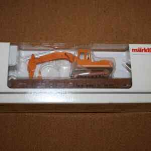 Marklin 00753-21 Back Hoe on Flat Trailer HO Scale