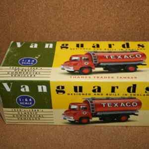 Vanguards VA9003 Ford Thames Trader Tanker Texaco 1:64 Scale