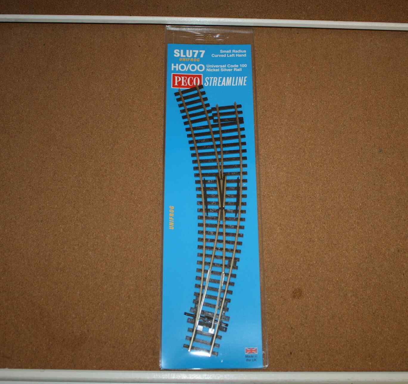Peco Streamline SLU77 Unifrog Small Radius Curved Left Hand Turnout 1 Peco Streamline SLU77 Unifrog Small Radius Curved Left Hand Turnout