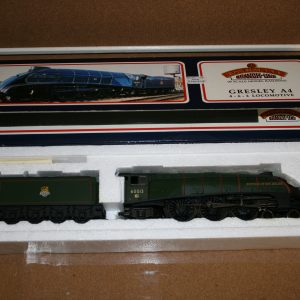 Home 2022 2 Bachmann 31-955 Gresley A4 "Dominion of New Zealand" BR Green Early Crest No.60013 Pre-owned