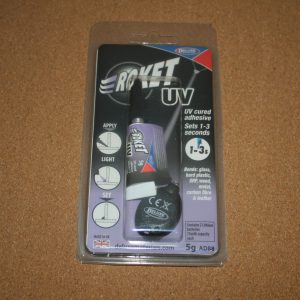 Deluxe Materials AD88 Rocket UV Glue 5g ( Glue & Setting Light Starter Set )