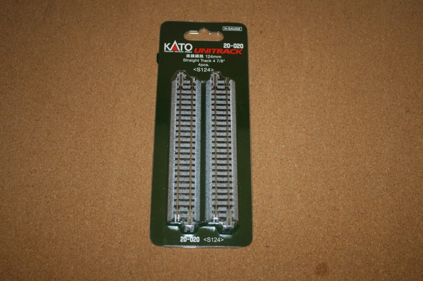 Kato 20-020 Straight Track 124mm long Pk. of 4 N Gauge 1 Kato 20-020 Straight Track 124mm long Pk. of 4 N Gauge