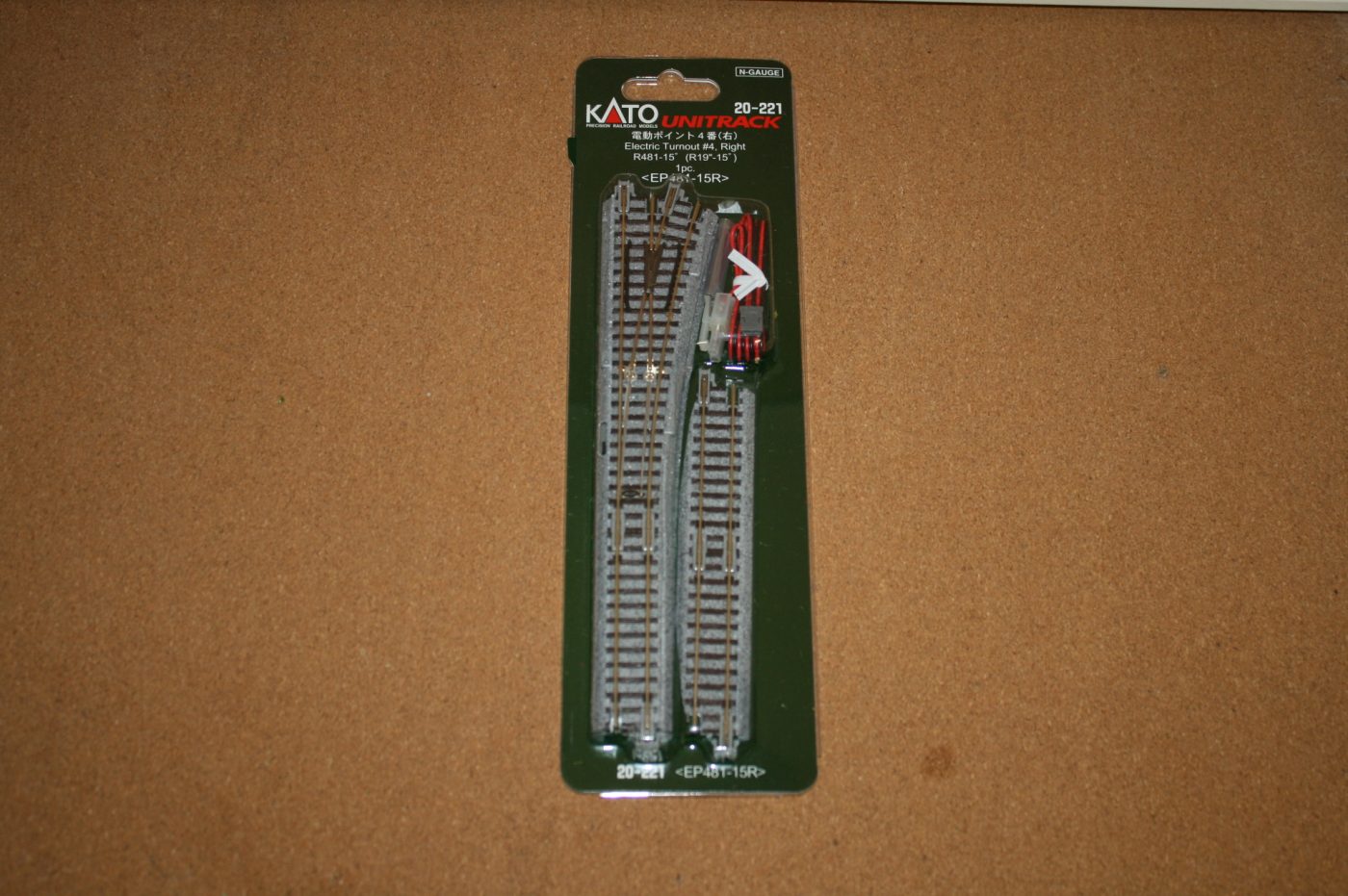 Kato 20-221 Unitrack Right Hand Electric Turnout 15 Degree N Gauge 1 Kato 20-221 Unitrack Right Hand Electric Turnout 15 Degree N Gauge